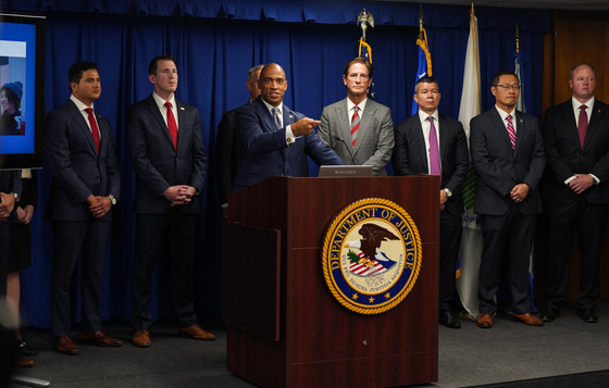 Fraud Around, Find Out — Trump Administration Arrests 4 LA Fraudsters video Fraud Around, Find Out — Trump Administration Arrests 4 LA Fraudsters video