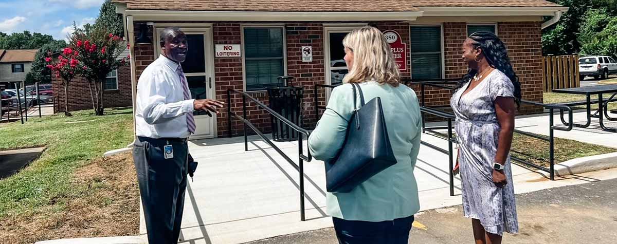 [FOD Kristine Foye tours Jobs Center with RHHA Executive Director Dewayne Alford and Operations Manager Della Robinson]. HUD photo